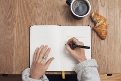 健康のために鯖缶食いたいけど部屋に匂いが付くので嫁に禁じられている