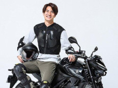 【悲報】バイク乗るためにブーツとプロテクターで8万かかるんやけど・・・・・・・・・