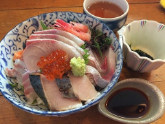 【乞食速報】月額11800円で50種類の海鮮丼の中から1日1杯無料サブスク発見される！もう一度言う、1日1杯無料！