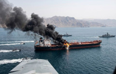 ホルムズ海峡でUAE船舶に攻撃、イランからの攻撃だと非難…イエメンのフーシ派はサウジ石油関連施設を攻撃か！