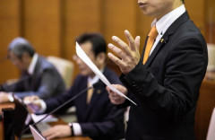 【悲報】やりたい放題の福岡県議会議長、無敵すぎて誰にも倒せないｗｗｗｗｗｗｗｗ