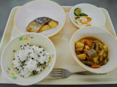 【悲報】給食の無償化、とんでもない結果となってしまう・・・（※画像あり）