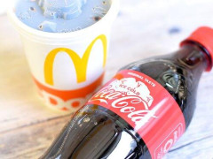 【乞食速報】マクドナルド、明日からコーラMを290円→150円にする赤字覚悟の大サービスｗｗｗｗｗｗｗｗｗｗ