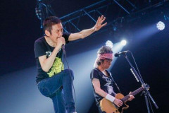 【悲報】ミュージシャン｢戦争反対！｣←これ当たり前だろ