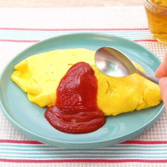 【悲報】オムライス作ろうと思って卵と玉ねぎ鶏もも肉マッシュルームいろいろ買ったんだよ・・・・・・・・・