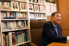 【政治】石破茂氏「アメリカにくっついていれば