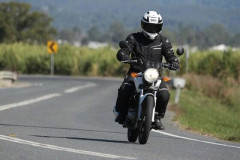 バイク乗るために、ブーツとプロテクターで8万かかるんやけど…