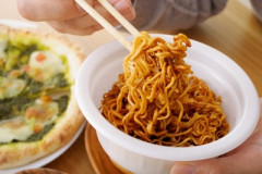 【悲報】うつ病ワイ、楽しみが『食事』しかないことに気づいた結果…
