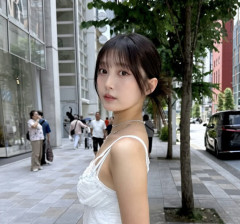 【画像あり】芸能人さん、普段着が撮影風景過ぎて好感度が上がってしまう