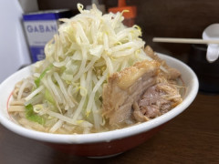 【悲報】「ラーメン二郎」を食べまくった男が急逝 →最後のツイートがヤバすぎる⇒！！！
