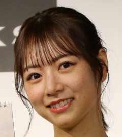 「旦那さんと…いいねぇ」 中日ファンの乃木坂46元メンバー、初現地観戦で勝利の女神に！ ドアラグッズにも注目が集まる