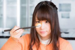 【衝撃】20ヶ月入院してて退院したら、オタクグッズ・CD・PC・服など汚部屋の中の物を殆ど捨てられてた。汚部屋にしてた自分が悪いんだけど、泣いたw