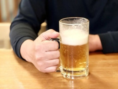 嫁「今日の飲み物はこれです（冷蔵庫にあるお酒をメモした紙）」私「じゃあ焼酎いただこう」嫁「どうぞ～！」という日々。