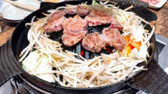 【悲報】観光客「やっぱり本場のジンギスカンは美味い！」道民ワイ「ぷっwwww」