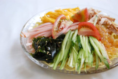 冷やし中華←こいつ以上に『マヨネーズをかけて初めて完成する食べ物』ってありますか