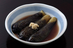 もっとも価値のない野菜ってオタクに限定しなくても「ナス」やろ