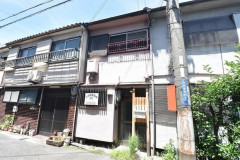関西の住宅地の昭和の家ってなんでこういう作り基本系なの？？？？？？？？