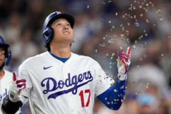 村上28本(315打数)　大谷27本(443打数)ｗｗｗｗｗｗｗｗｗ