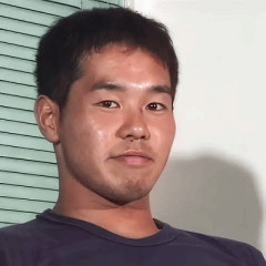 【悲報】とある小学校の公式HPに野獣先輩が映り込んでしまう