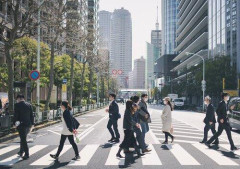 【悲報】横断歩道の渡り方でそいつが善人か悪人か分かるよなｗｗｗｗｗｗｗｗｗｗ