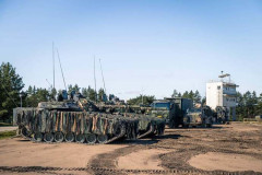 NATO多国籍戦闘部隊に所属するオランダ陸軍のCV90歩兵戦闘車！
