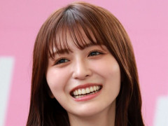 「すごすぎる…！」長濱ねる〝ぴたぴたトップス〟見下ろしショットに反響「益々色気が」「男がほっとくわけない」「東京に染まってしまった…」