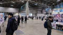 【悲報】コミケ、来場者が減少…前回30万人→今回26万人　かつては4日間で過去最高75万人