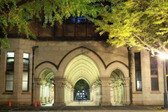 【悲報】東大法学部、損壊した国旗を配布する企画が開催される