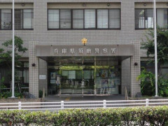 【悲報】56歳男性、警察に159回電話かけて逮捕。「155キロ投げれる」「わしは金持ち」「粒あんが気に食わない」