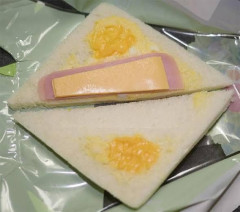 【画像】セブンイレブンのサンドイッチが詐欺レベルでヤバいと話題にｗｗｗｗ