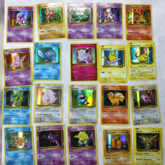 【悲報】俺が小学生の頃、ポケモンカードで遊んでるやつ誰一人としていなかった・・・・・・・・・