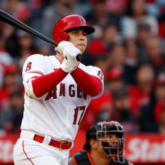 大谷翔平、2打席連発！ 28号ソロ、29号2ラン は相性抜群の菅野智之から… 村上宗隆を抜き日本人単独トップに   #MLB