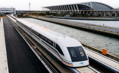 世界最速を更新、中国の磁気浮上式鉄道が発進から5秒で時速800キロに急加速！