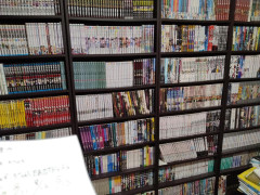 【悲報】紙の漫画が実家に大量にあるんだがお前らどう処分した？