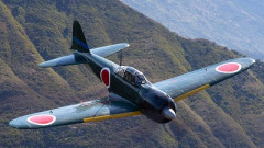 【朗報】JK「旧日本軍の兵器は技術者の努力で軽量化に特化してるの！零戦は普通の戦闘機より千キロも軽いのに世界一の航続距離で…」
