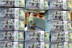 韓国人「住宅ローン金利8%に迫る？韓国銀行の利上げ示唆で『魂までかき集めた』借金組が超非常事態」