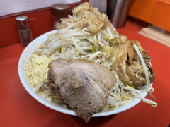 ラーメン屋に一人で来てる客www