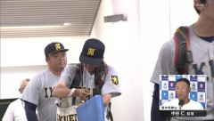 【画像】NHK、なぜか勝った高校の監督インタビューをワイプにしてしまうwwwwwwwww