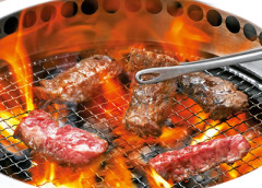 【悲報】筋トレ民「4ヶ月ぶりに焼肉食ったら泣きそうになった」