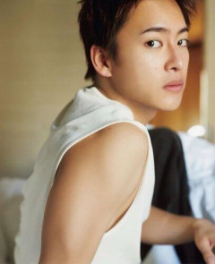 【悲報】三山凌輝、育児も放任し妻・趣里との話し合いにも応じず…「強気スタンス」