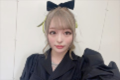 【困惑】四千頭身・都築拓紀さん、小嶋陽菜＆きゃりーぱみゅぱみゅへのメッセージが「距離感おかしい」と話題に