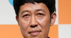 【悲報】小籔千豊さん、新幹線で隣の30代女性さんに露骨な席移動を食らう・・・・・・・・・