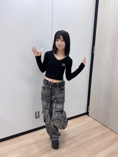 【画像】井上はるさん、私服で腹出しwwwwwww