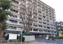 【悲報】埼玉県警さん、紛失オービスで振り返った男性を逮捕し21日監禁したが犯人になってくれず不起訴