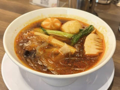 【画像】麻辣湯(マーラータン)、いくらなんでも増えすぎる。全盛期タピオカよりも増えてる