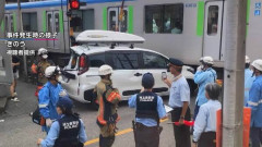 【衝撃】さいたまの踏切で殺人未遂→逮捕の52歳、まさかのJAF職員だったｗｗｗ