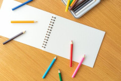 13世紀の子供も勉強に飽きて「激しい戦闘シーン」の落書きをしていた模様