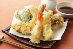 伊達みきお、天ぷら盛り合わせで“雑魚認定”したのは…　「意味が分からなくて」「揚げる必要ある？」