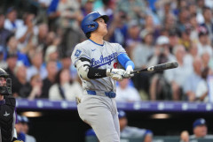 【朗報】大谷翔平さん30号、村上宗隆さん29号、岡本和真さん25号！日本人3選手が同日アーチｗｗｗｗｗｗｗｗｗｗ