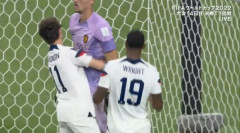 【動画】サッカー界もびっくり！神業すぎる浮かせシュートが話題にｗｗｗｗ
